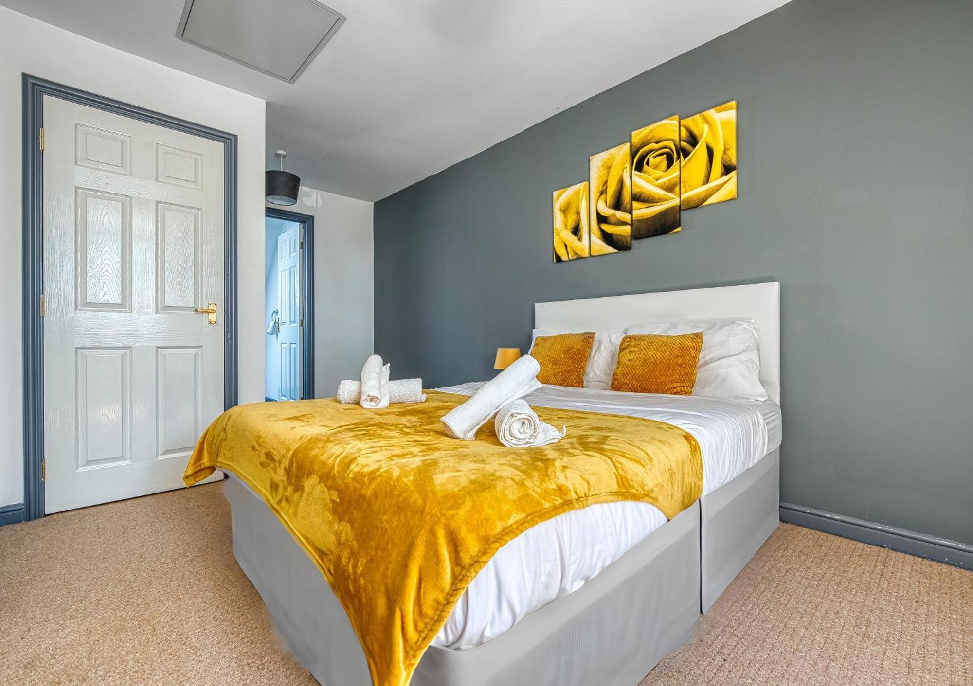 Nec Exhibitor Home, Near Airport Apartment *